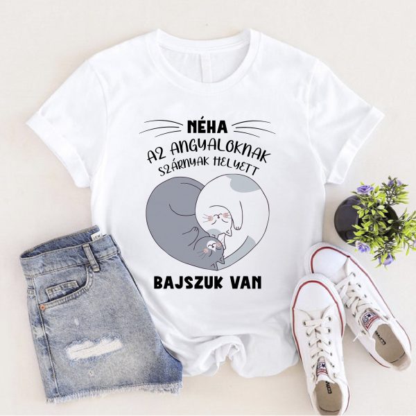 Néha az angyaloknak szárnyak helyett bajszuk van póló