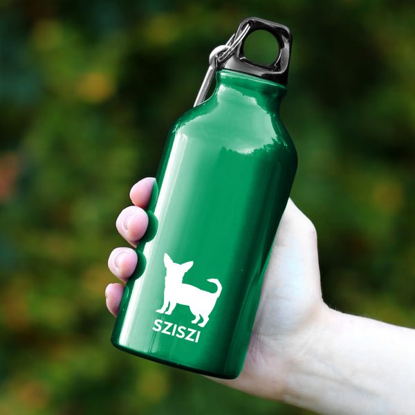 Gravírozott csivavás kulacs névvel