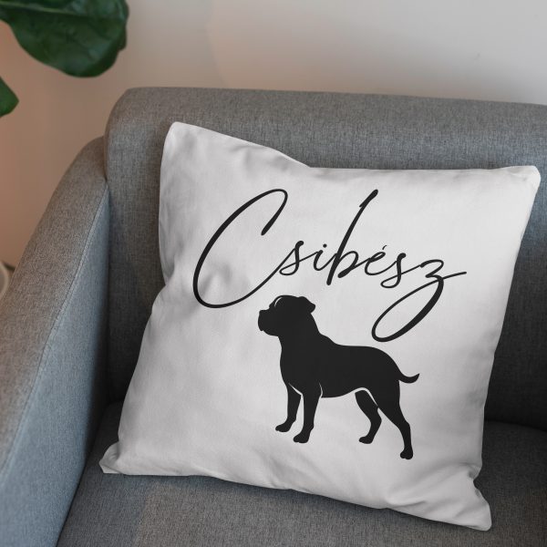 Staffis párna névvel